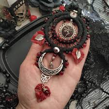 Gothic Ring Designs: A Symphony of Dark Elegance post thumbnail image