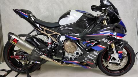 Carbon Fiber Chronicles: S1000RR Customizations for Speed Demons post thumbnail image